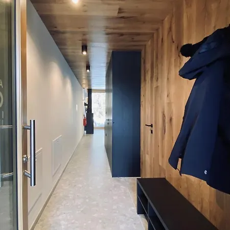 Stunning In W/ 2 Bedrooms *